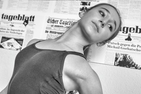 Foto-Shooting / Der etwas andere Auftritt: Sara-Eden-Tanzschülerinnen im leeren Tageblatt-Gebäude