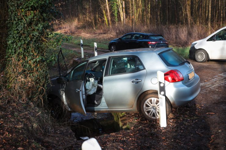 Kontrolle über Auto verloren / 34-jährige Beifahrerin stirbt nach schwerem Unfall zwischen Schoenfels und Kopstal