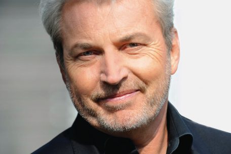 „Gesellschaft im Wahn“ / Kinderpsychiater Michael Winterhoff über die Corona-Krise und was sie mit Bildungsdefiziten (nicht) zu tun hat