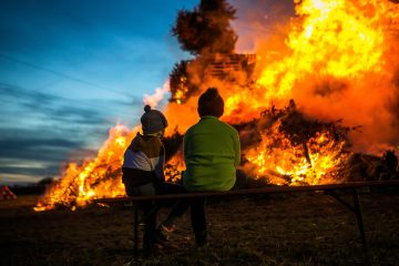 Burgbrennen / Auch während der Corona-Pandemie muss der Winter vertrieben werden