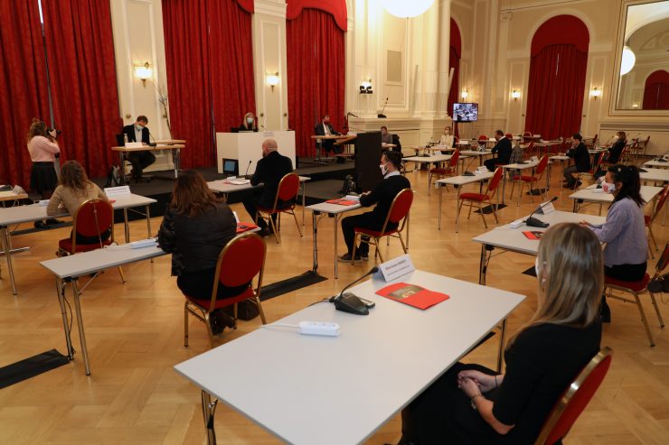 Personal / Luxemburgs Chamber-Mitarbeiter kämpfen mit hoher Arbeitsbelastung während der Krise