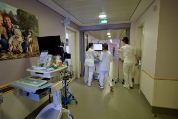 Neue Petitionen / Aufwertung der Krankenpflegeausbildung, Horeca, Schulsport, Polizeipräsenz und Spitäler 
