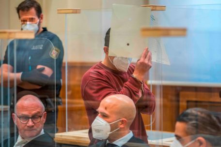 Erste Urteile / Viereinhalb Jahre Haft für Mitangeklagten in Prozess um Staatsfolter