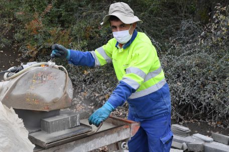 Corona und Arbeitswelt / Die Idee, in Luxemburgs Bausektor bevorzugt zu impfen, stößt eher auf Skepsis