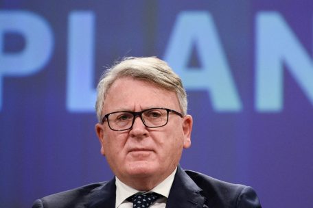 Mehr Jobs, weniger Armut - aber erst 2030 / EU-Kommission präsentiert Pläne, Kritik von Gewerkschaften