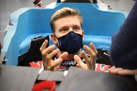 Formel 1 / Schumacher debütiert im „Mazepin-Haas“: „Hauptsache, das Auto ist schnell“