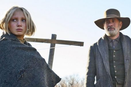 Schlechte Nachrichten: Sogar ein Film wie „News of the World“ mit Tom Hanks und „Systemsprengerin“ Helena Zengel kommt gar nicht erst ins Kino …