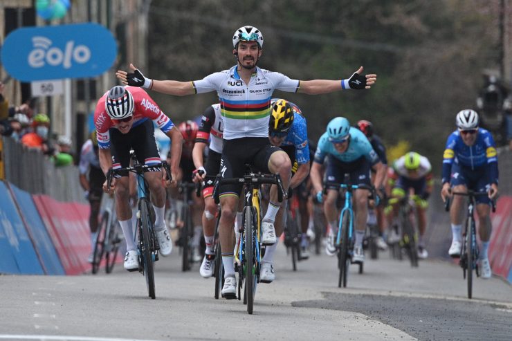 Tirreno-Adriatico / 2. Etappe: Alaphilippes erster Streich – Van Aert weiter Erster in der Gesamtwertung