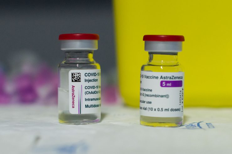 Covid-19 / WHO empfiehlt vorerst weiter Corona-Impfung mit AstraZeneca-Vakzin