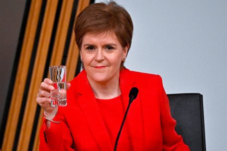 Keine Freude über Salmonds Rückkehr: Nicola Sturgeon feuert gegen ihren einstigen Mentor