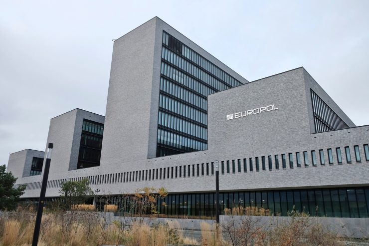 Luxemburg / Europol gibt Details zu Schlag gegen europaweiten Drogenhandel und Geldwäsche bekannt