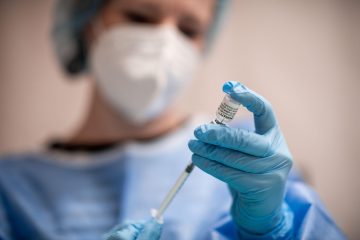 Thrombose / Großbritannien meldet sieben Todesfälle nach 18 Millionen AstraZeneca-Impfungen