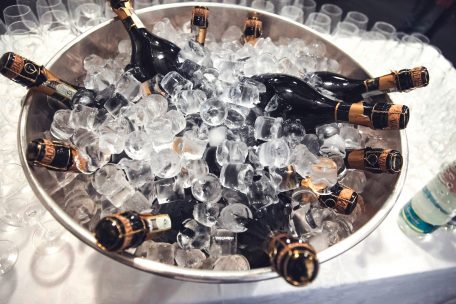 Ermittlungen / Illegal geöffnete Luxus-Restaurants in Paris sorgen für Empörung