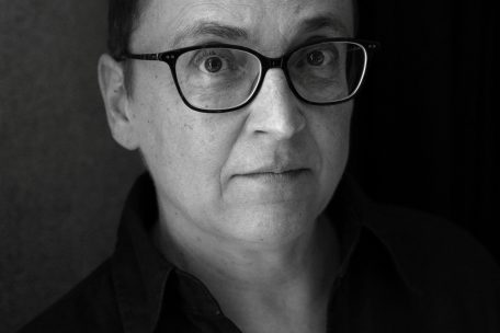 Prix Servais 1/5 / Faserland 2.0: In Ulrike Bails Gedichtband „wie viele faden tief“ hinkt die Umsetzung der Grundidee hinterher