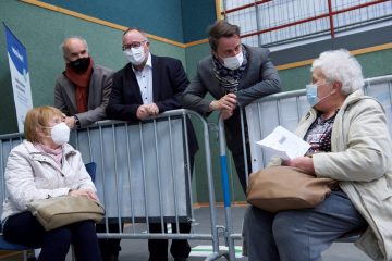 Bildergalerie / Premierminister Xavier Bettel und der stellvertretende Gesundheitsminister Romain Schneider besuchen Impfzentrum