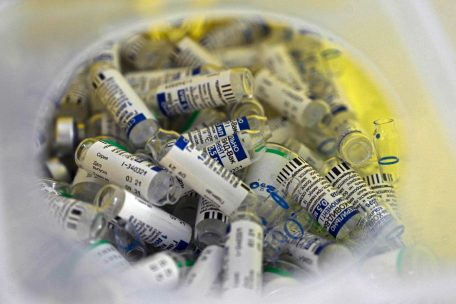 Le vaccin russe Spoutnik V ne dispose toujours pas du feu vert accord&eacute; par l&rsquo;Agence europ&eacute;enne des m&eacute;dicaments