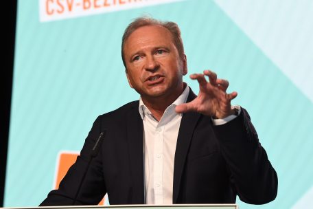 Co-Fraktionschef Gilles Roth ging auf soziale Aspekte ein