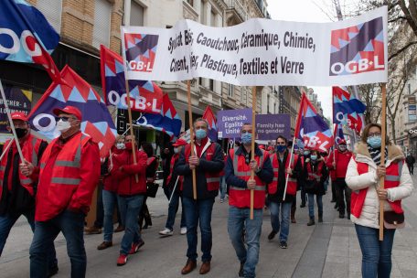 Umzug durch die Alzettestraße
