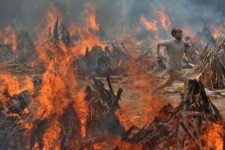 Corona in Indien / „Nicht nur Menschen sterben in Delhi, auch die Menschlichkeit stirbt“