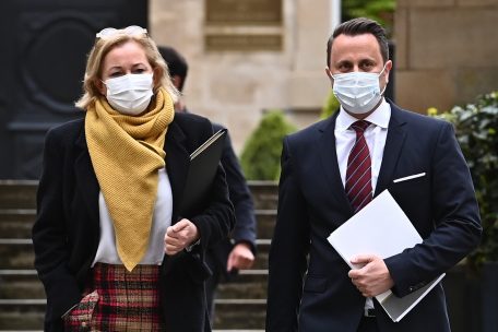 Neue Lockerungen / Ausgangsperre ab Mitternacht – Gastronomie darf Gäste im Innenraum bis 22 Uhr empfangen