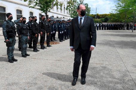 France / Une deuxième „tribune“ de militaires évoque à nouveau le risque d’une guerre civile