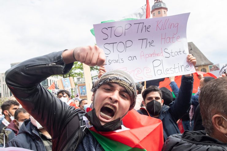 Extremismus / Krawalle in Berlin – Seehofer für „volle Härte“ gegen Antisemitismus