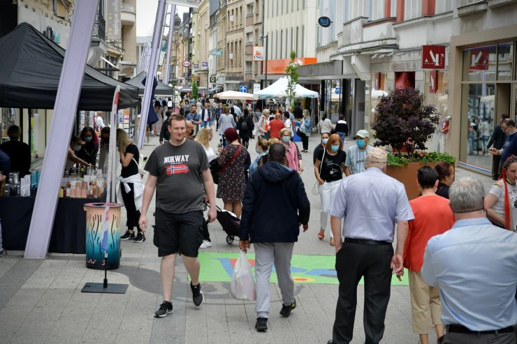 Esch / Schnäppchenjagd auf der Braderie