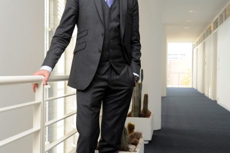 Prof. Dr. Luc Heuschling von der Universität Luxemburg beschäftigt sich eingehend mit der Luxemburger Verfassung.