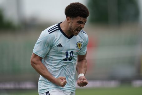 Adams jubelt über seinen Treffer zum 1:0 