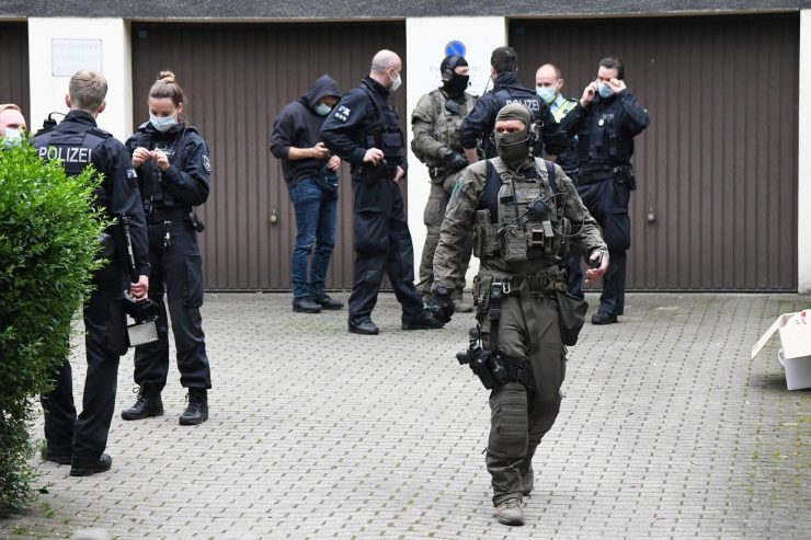 Europol / Hunderte Festnahmen in 16 Ländern nach Mega-Operation mit Telefon-Trick