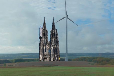 Das in Bürden geplante Windrad, das nur 750 Meter von einem Wohngebiet errichtet werden soll, wird 70 Meter höher als der Kölner Dom sein