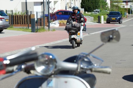 Andrea Fucile et sa vespa / Une aventure longue de 15.000 km