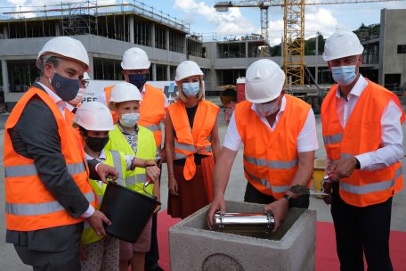 Mit Henri Kox, Taina Bofferding, Romain Schneider und Claude Meisch hatten sich gleich vier Minister am Freitagnachmittag in Wiltz eingefunden