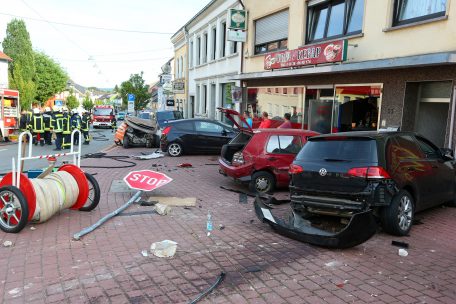 Raser mit Handy / Mordprozess wegen rücksichtsloser Fahrweise