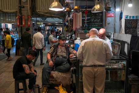 Gewöhnliches Treiben auf dem Großen Basar in Teheran: Beobachter rechnen mit einer niedrigen Wahlbeteiligung