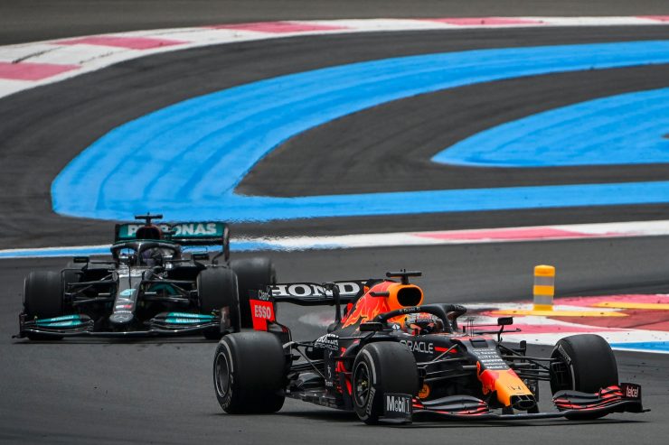 Formel 1 / Verstappen schlägt Hamilton im Herzschlagfinale