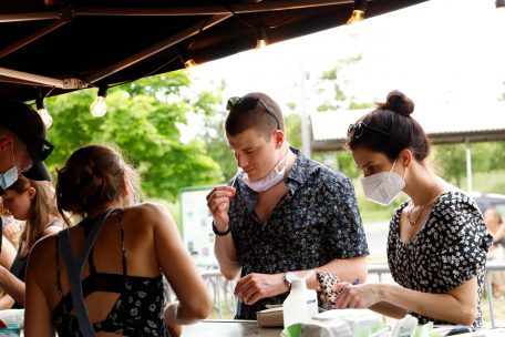 15 Minuten Warten für 48 Stunden Festival-Spaß: der Schnelltest vor dem Eingang