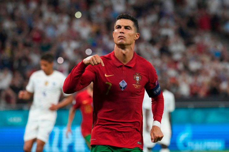 „Ronaldo ist Gott“ / Der Weltrekordler schreibt seine Legende fort