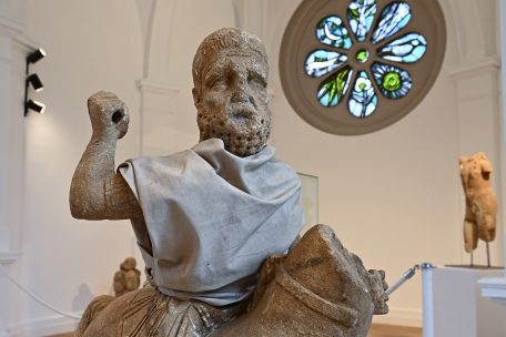 Gallo-römische Statue, die in Audun-le-Tiche gefunden wurde