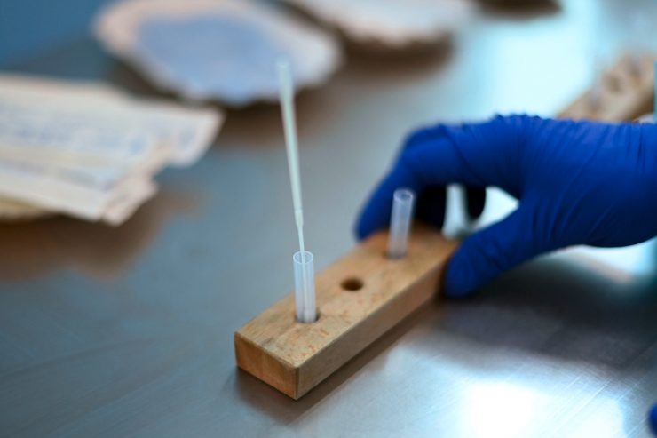 Covid-19 / Regierung verteilt fast fünf Millionen Antigen-Schnelltests an Unternehmen