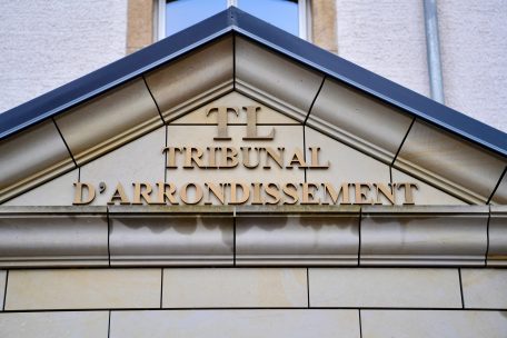 Bezirksgericht / Untersuchungsrichter wirft vorsitzendem Richter Befangenheit vor