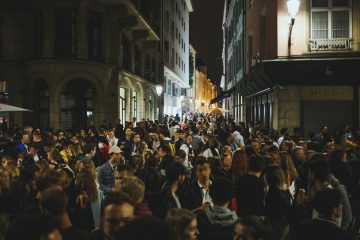 Der Wettlauf / Impfkampagne versus Delta-Variante – ein Expertengespräch