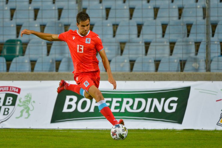 Fußball / FLF-Nationalspieler Dirk Carlson wechselt zu Erzgebirge Aue