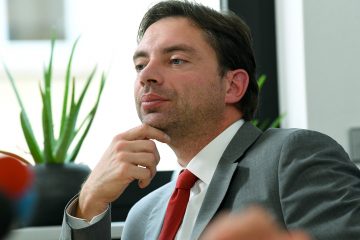 Analyse / Fred Keups wackelige These: gendergerechte Sprache zu kompliziert für Schüler