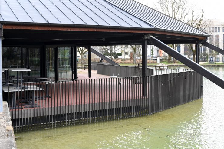 Prozess / Cafébetreiber darf wegen Corona weniger Miete zahlen: Gericht erkennt „guten Willen“ an