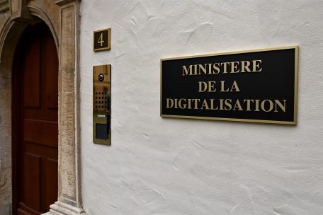 Luxemburg / Chamber beschließt Fingerabdrücke auf Ausweis