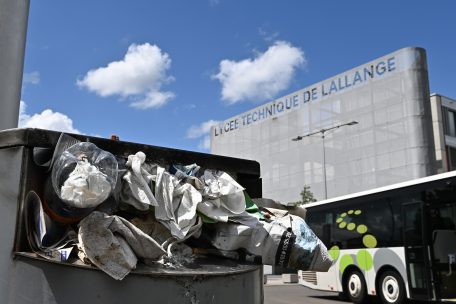 Esch / Den Lallingern stinkt’s gewaltig: Die Mülleimer am LTL sind seit zwei Monaten nicht mehr geleert worden