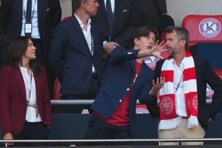 Euro 2020 / Dänemarks „Europameister der Herzen“ gehen mit Wut und Stolz
