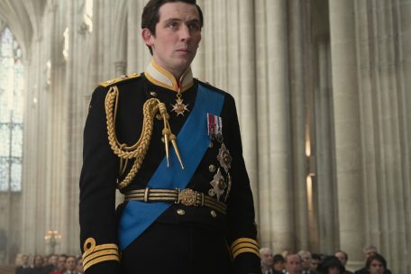 Prince Charles versteht sich als Außenseiter innerhalb der königlichen Familie, das Verhältnis zu seinen Eltern ist distanziert