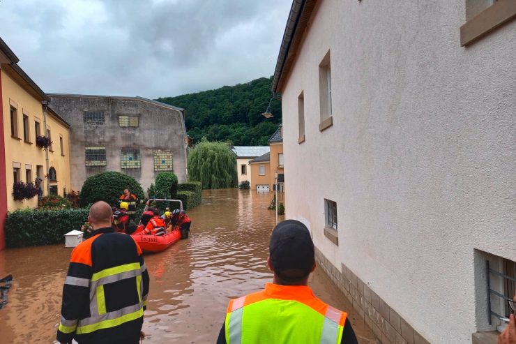 Flutkatastrophe / Evakuierung per Boot – So erlebte ein Leser das Hochwasser in Born